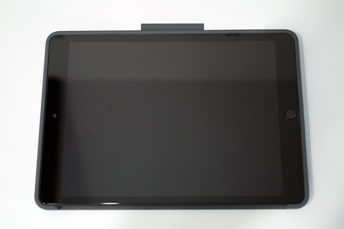Logicool Combo Touch Keyboard Case with Trackpad for iPad Logicool Combo Touch Keyboard Case with Trackpad for iPad