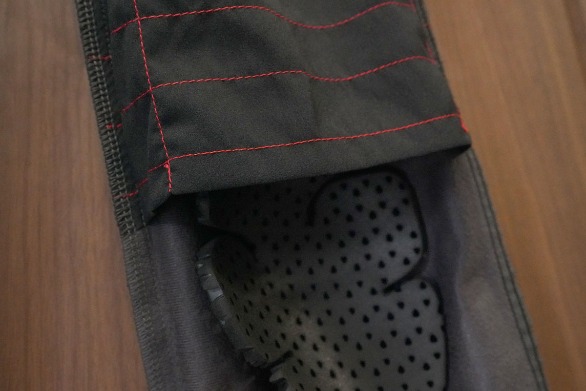 KUSHITANI（クシタニ） K-1967 エクスパンドウインドカットパンツ