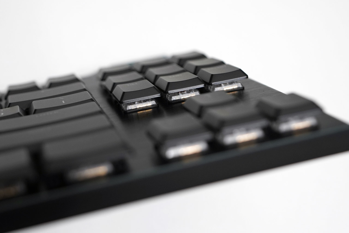 Logitech (Logicool) G ワイヤレスゲーミングキーボード G915(G913