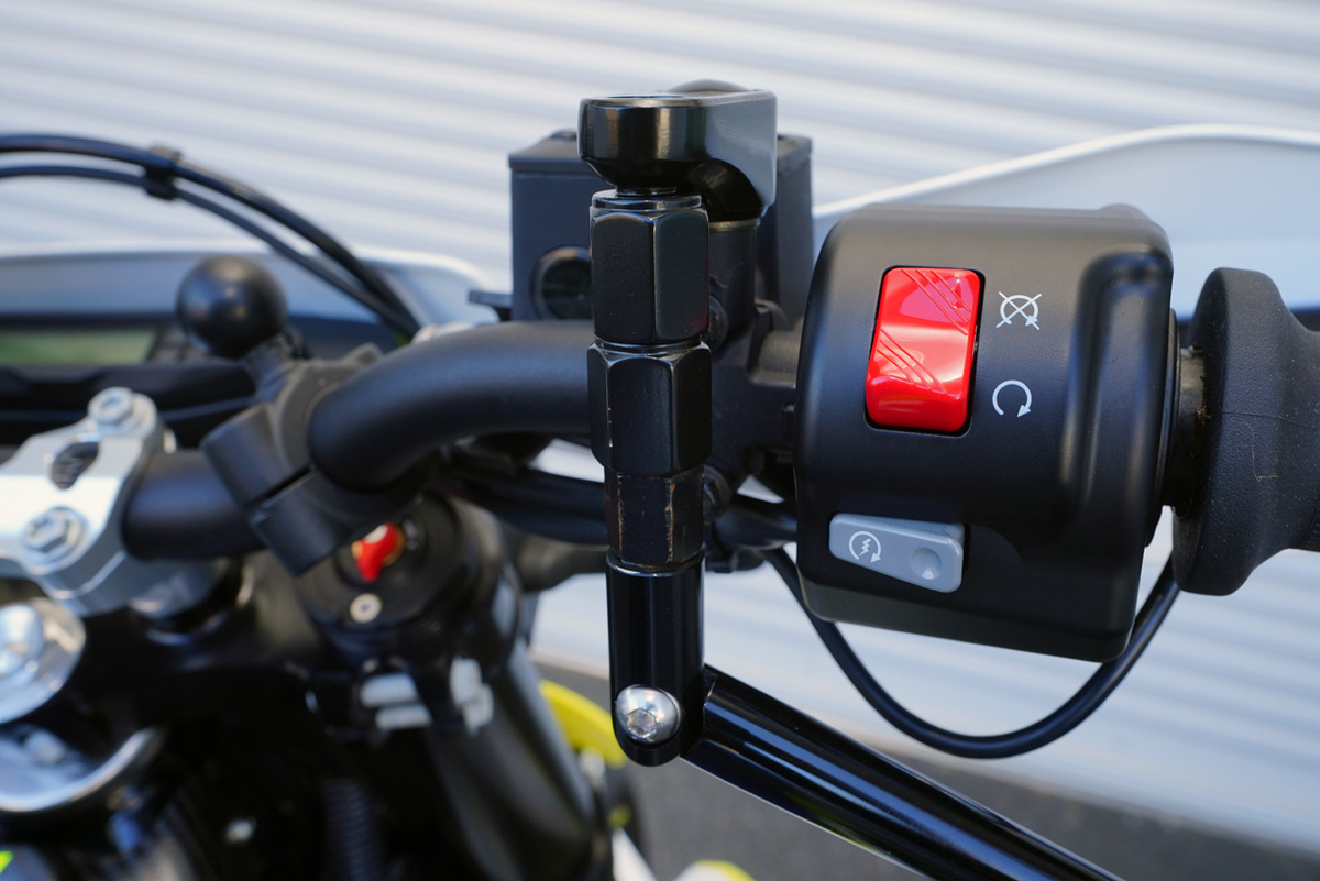 HUSQVARNA 701SUPERMOTO フロントフェンダーおまけ付き