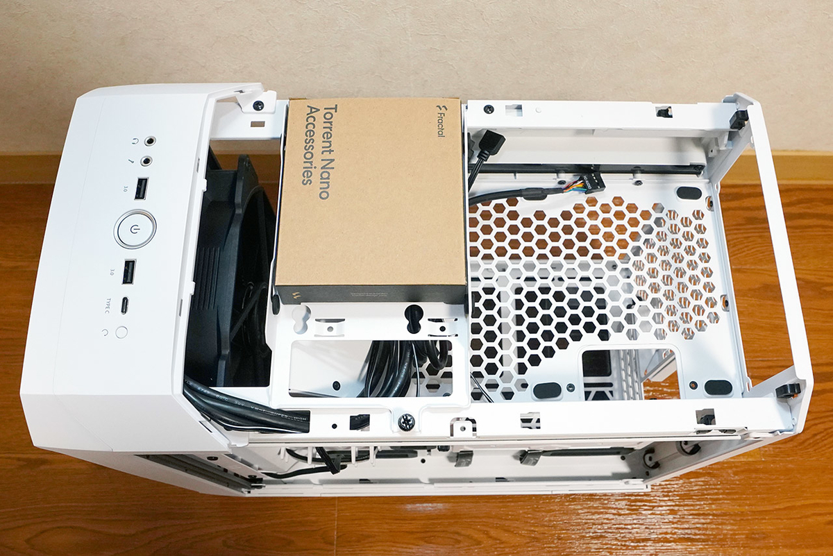 Fractal Design Torrent Nano 850W電源つき これで全てが分かる。Fractal Design「Torrent Nano」徹底解説