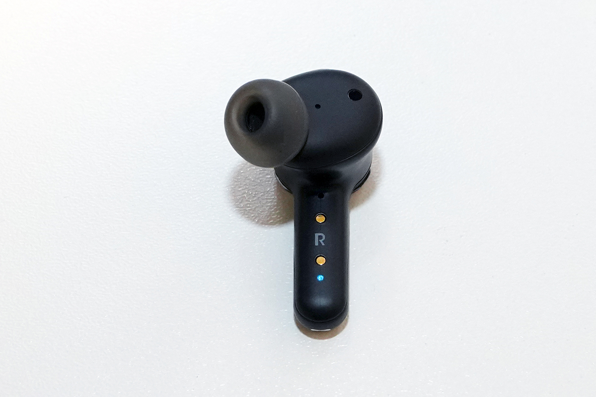 【美品】JBL Quantum TWS イヤフォン JBL Quantum TWS | ハイブリッドノイズキャンセリング搭載