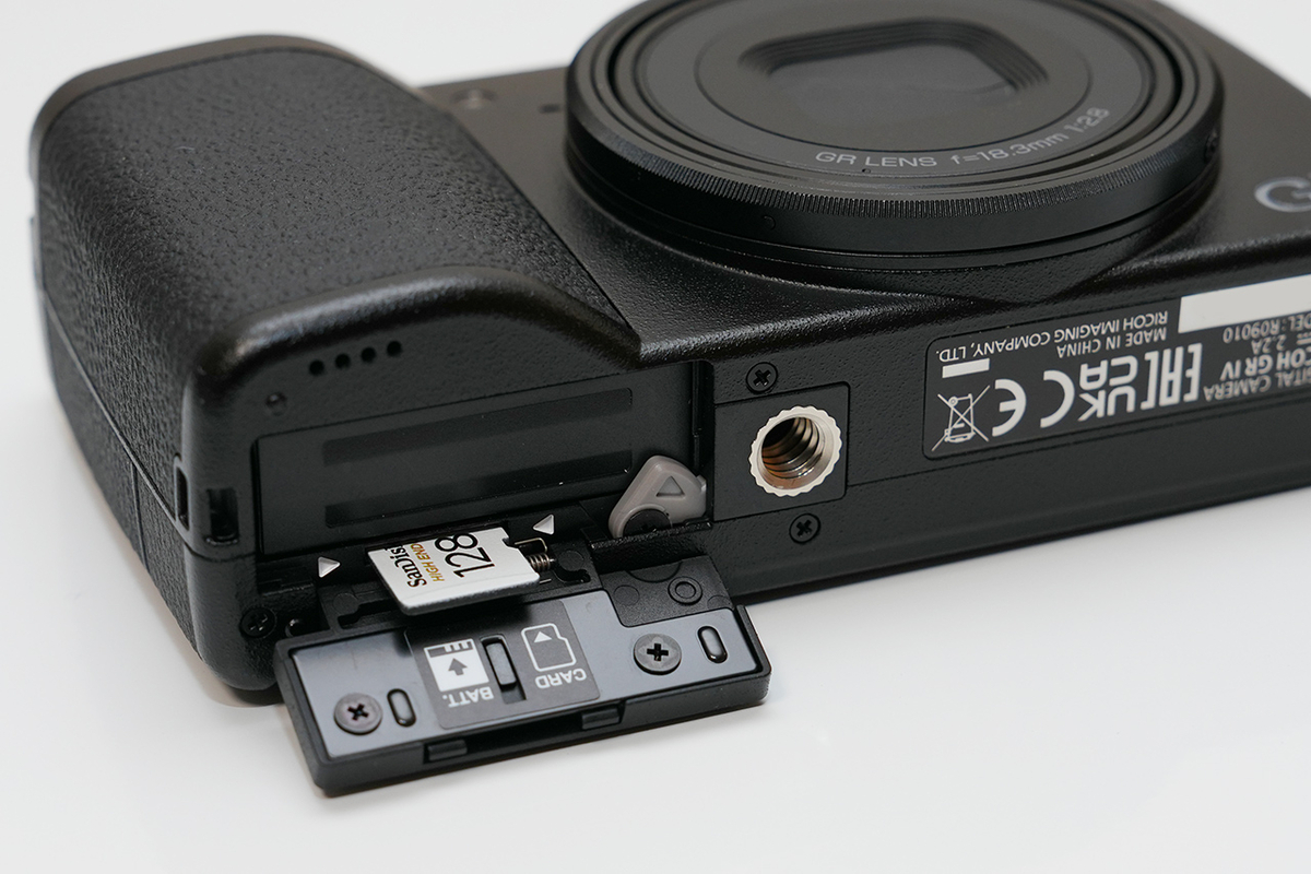 リコー ハイエンドコンパクトデジタルカメラ RICOH GR IV