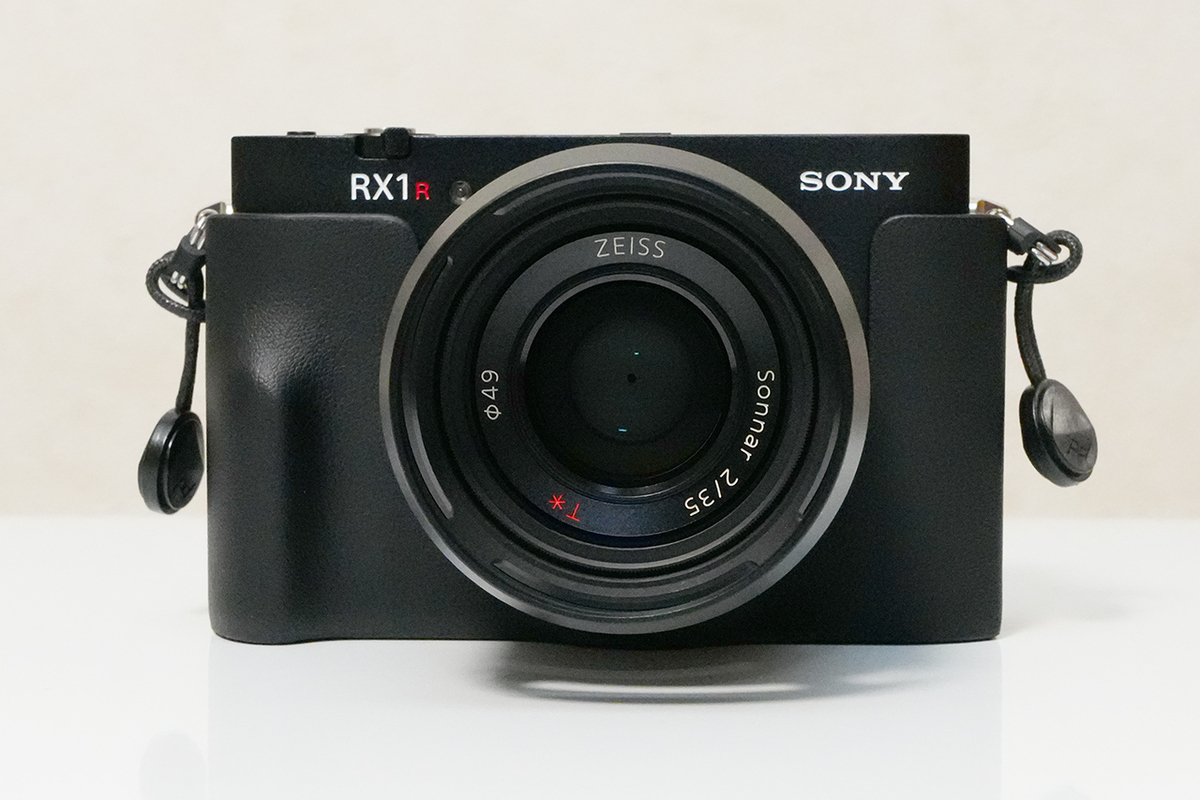 ソニー DSC-RX1RM3用 ボディケース LCS-RXL サムグリップ TG-2