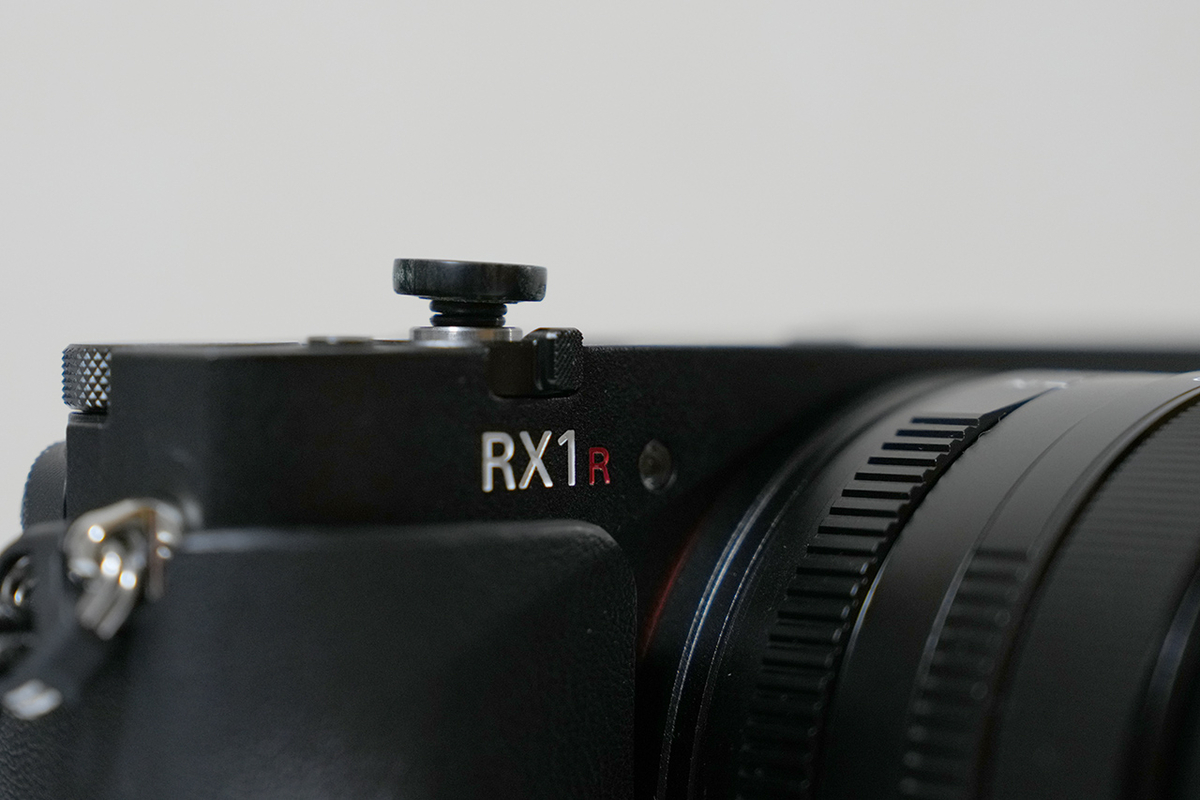 ソニー DSC-RX1RM3用 ボディケース LCS-RXL サムグリップ TG-2