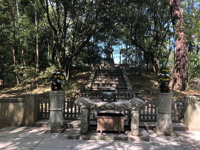 鑑真和上御廟 唐招提寺