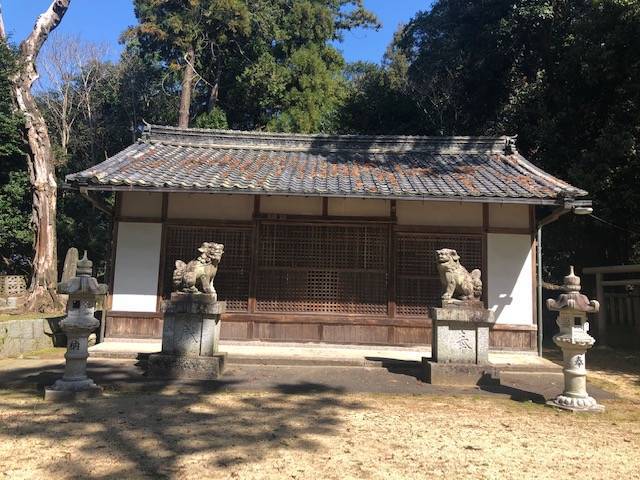 志貴御縣坐神社の狛犬 志貴御縣坐神社