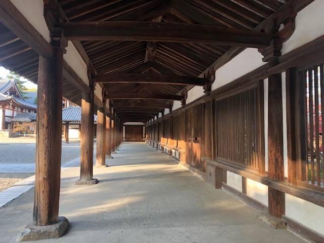 法隆寺西院伽藍・美しさの中に悲しみを秘めた世界最古の五重塔