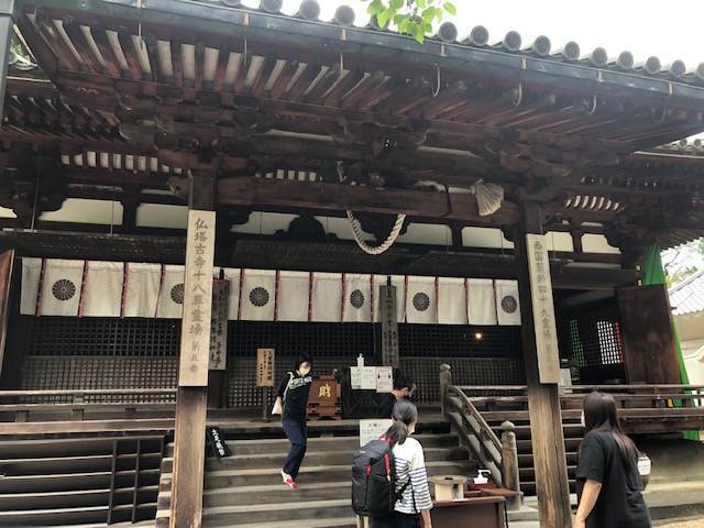 本堂正面 霊山寺