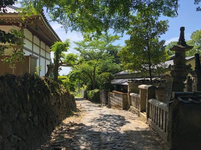 玄賓庵横