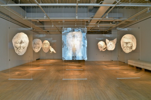 ◇切り絵アーティストの福井利佐さんによる個展「LIFE-SIZED