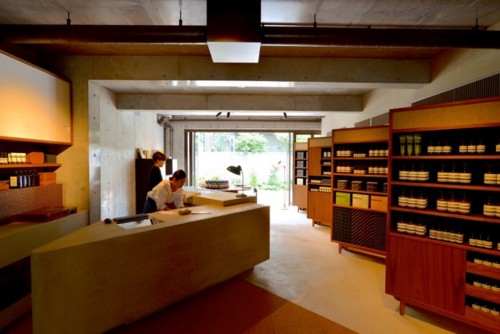 5月27日に中目黒にオープンした イソップ 東京店 建築 デザイン 本 街 散歩 Architecture Design Cafe Shop Hotel Art Books From Tokyo