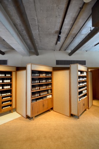 5月27日に中目黒にオープンした イソップ 東京店 建築 デザイン 本 街 散歩 Architecture Design Cafe Shop Hotel Art Books From Tokyo