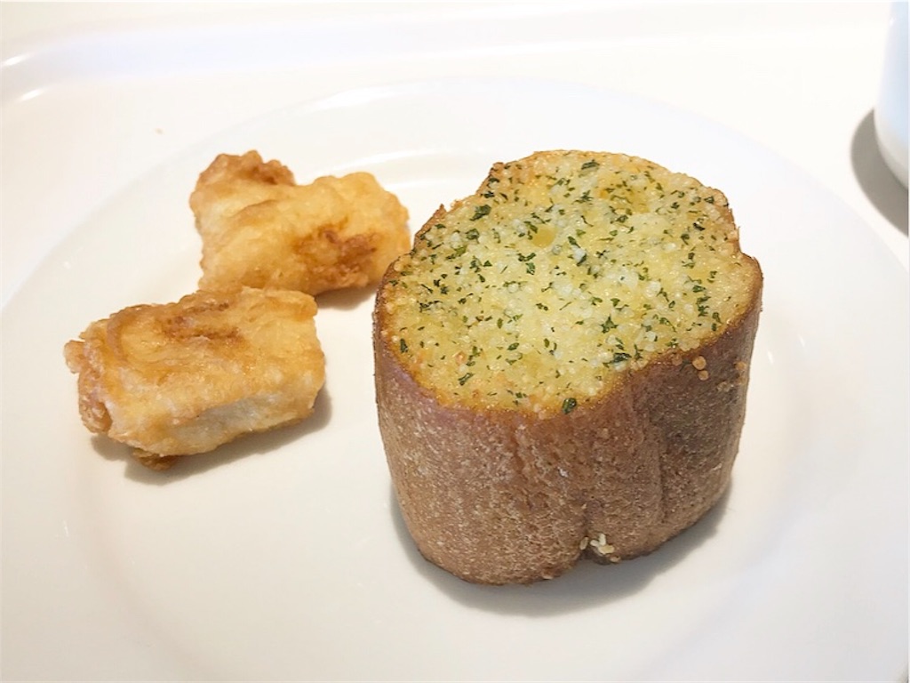 イケアのアーモンドケーキ＆絶品ガーリックトースト（IKEAレストラン） 1日1スイーツ カフェめぐり記録