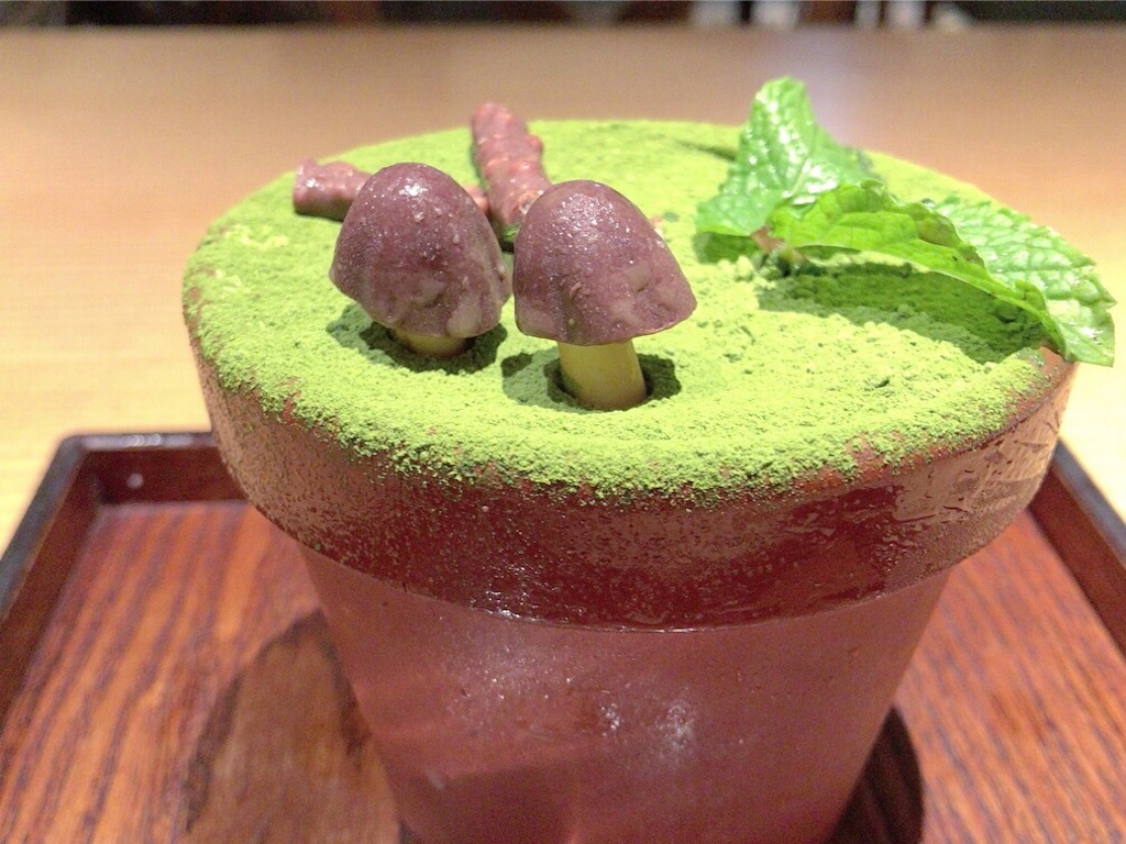 まさかの植木鉢スイーツ！スコップ型のスプーンにも注目♡（ハレノヒ