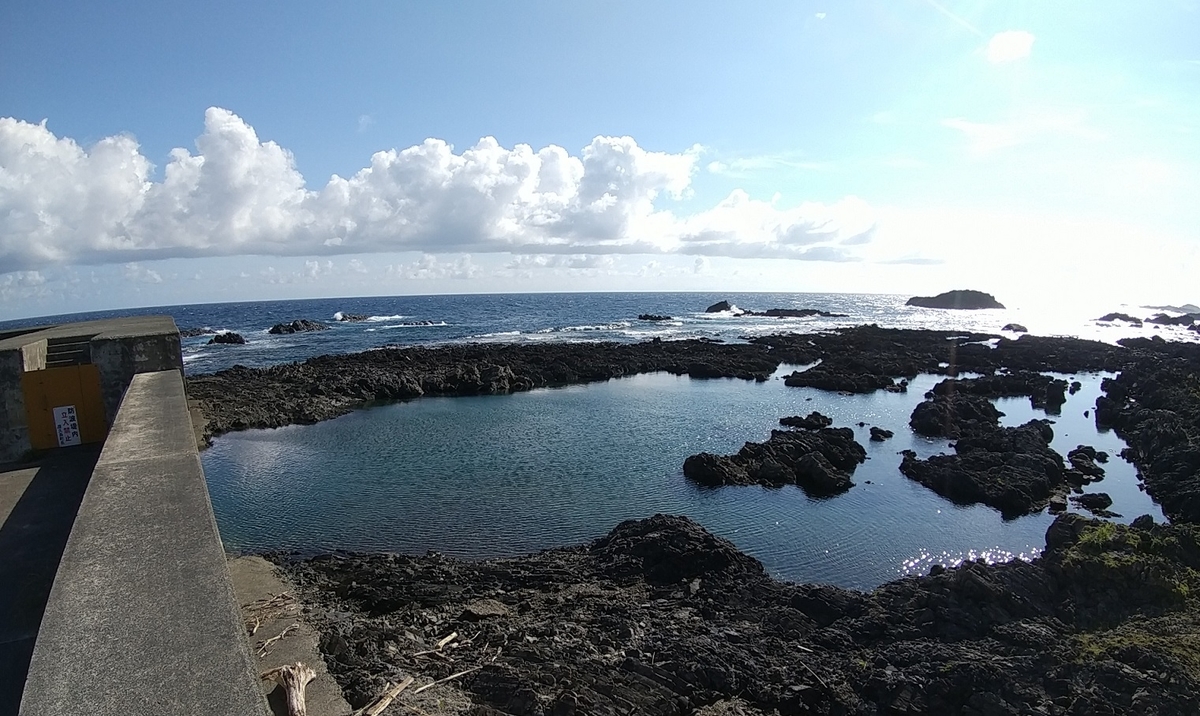 屋久島あいすくるりん 第30回 島の海辺のかき氷 湯泊の浜の珈琲はまゆ 屋久島六角堂便り 手紙