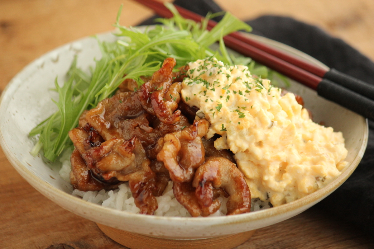 チキン南蛮風味の 甘酢たれの豚バラ丼 即席甘酢とレンジ1分のタルタルでご飯が捗ります 山本リコピン メシ通 ホットペッパーグルメ チキン南蛮風味の 甘酢たれの豚バラ丼 即席甘酢とレンジ1分のタルタルでご飯が捗ります 山本リコピン メシ通 ホットペッパーグルメ