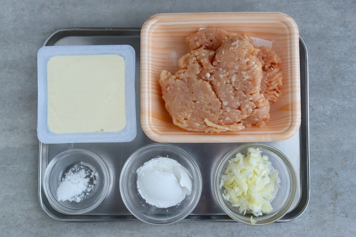 袋で混ぜて絞って焼く「豆腐入り花椒シビ辛鶏つくね」手も汚れないし