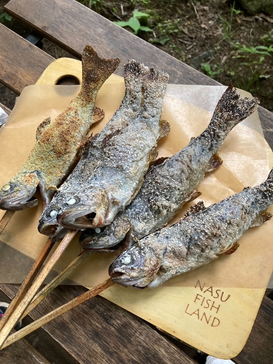 ニジマスの串焼き