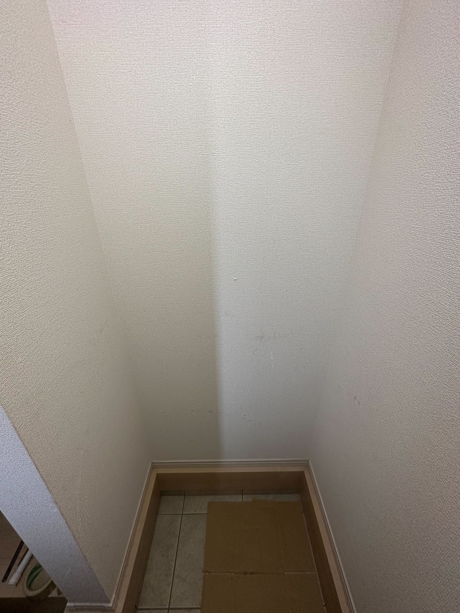 玄関横の空きスペース