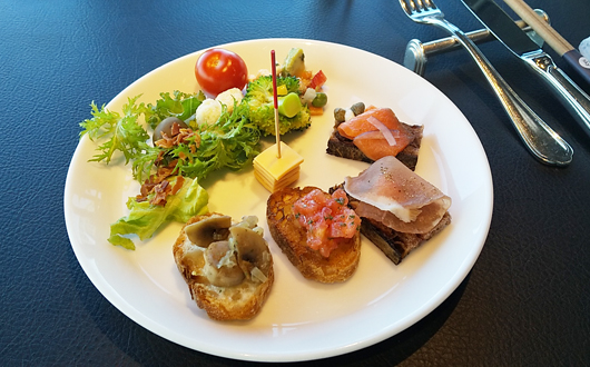 ホテルニューオータニのランチブッフェの前菜