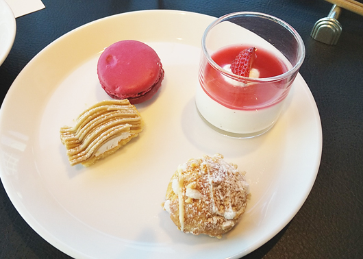 ホテルニューオータニのランチブッフェのマカロン