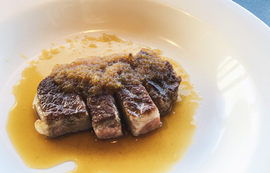 ホテルニューオータニのランチブッフェの国産牛ステーキ