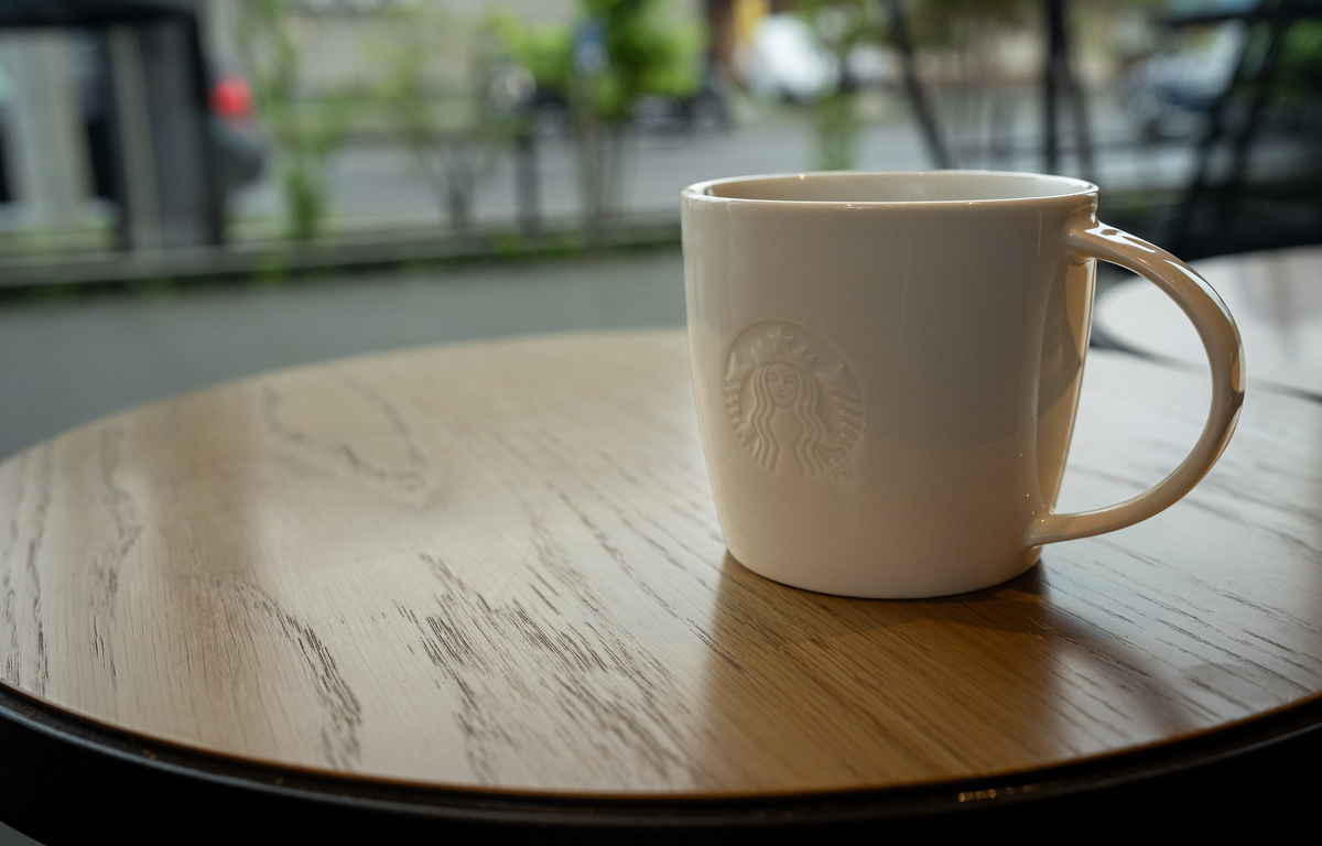 スターバックスのマグカップ