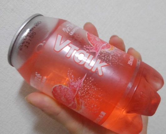 Vtalk Vトーク っていうカラフルドリンク買ったら悲劇発生 大人女子ヤギネの食レポブログ