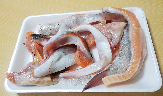 サーモンのあら