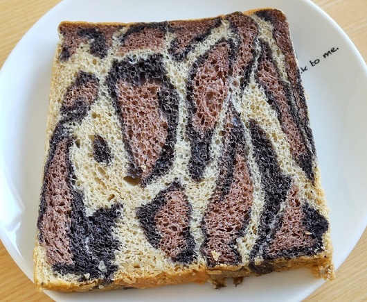 ヒョウ柄パン