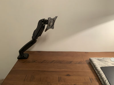 モニターアーム