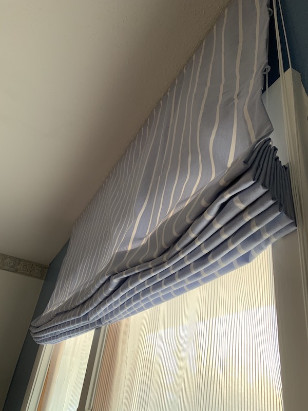 手作りのローマンシェード カーテン