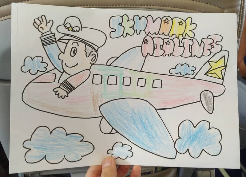 スカイマークで上手に塗れたお絵描き
