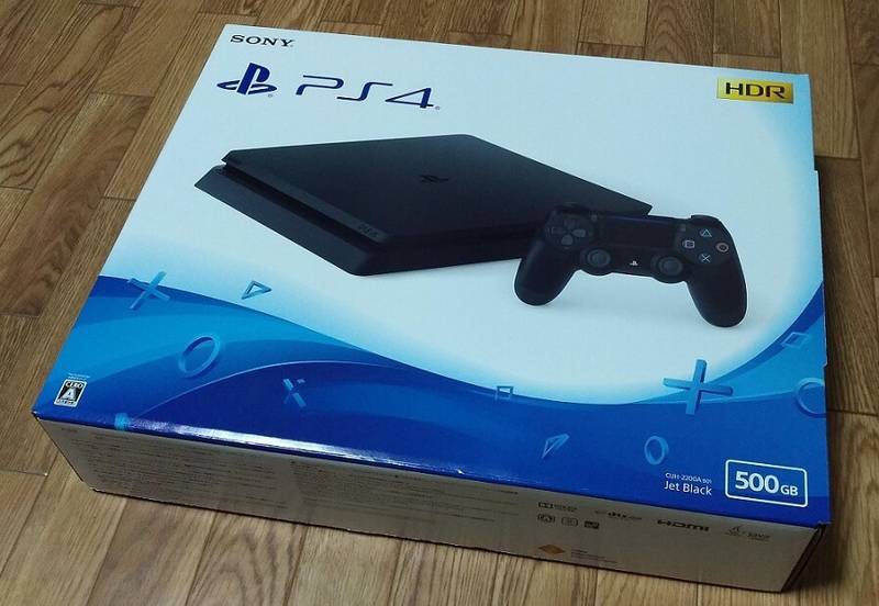 f:id:yakuzari:20191229144807j:plain 我が家で購入したPS4(500GB)