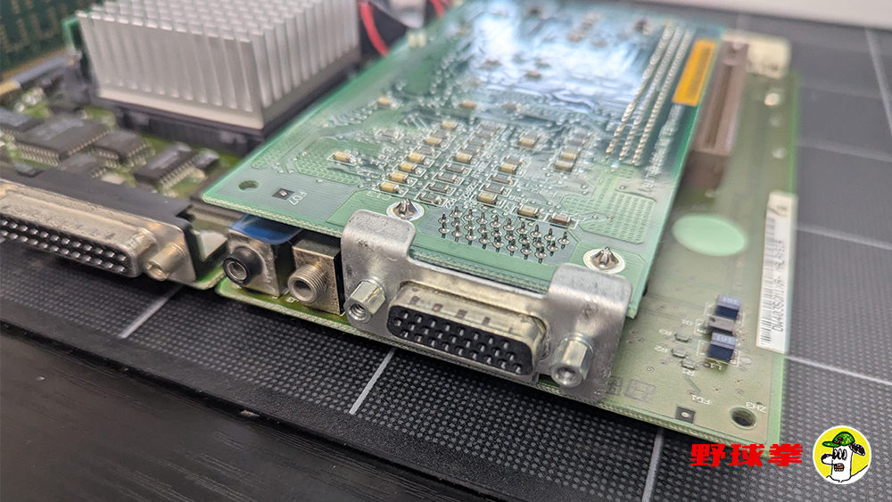 IIe cardのコネクタ