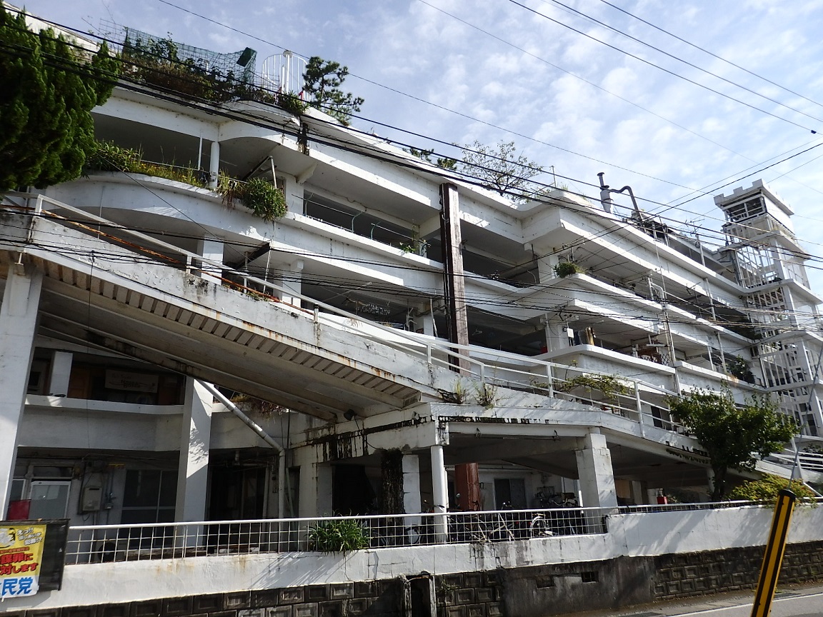 No.403【高知県】まるで九龍城！！カオスな「沢田マンション」に1泊