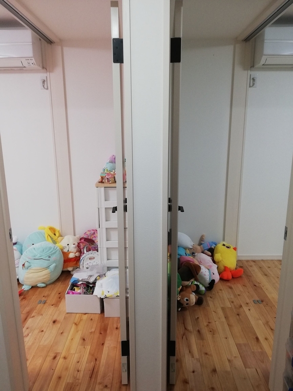納戸から 開