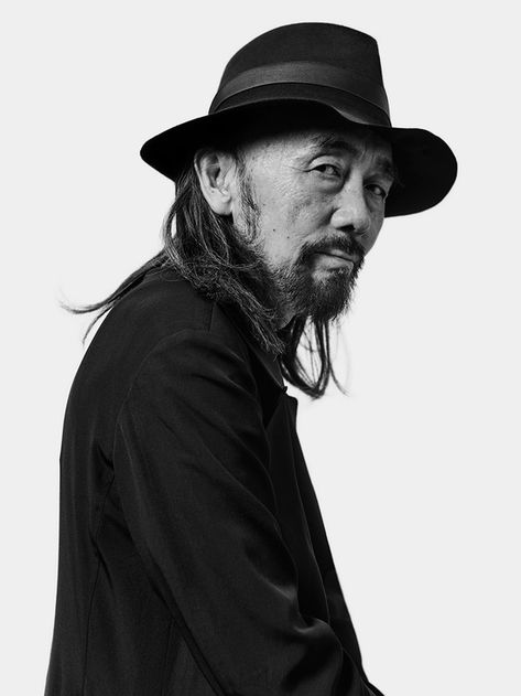 山本　耀司　壊すこと、創ること　yohji yamamoto Amazon.com: All About Yohji Yamamoto From 1968 (Japanese