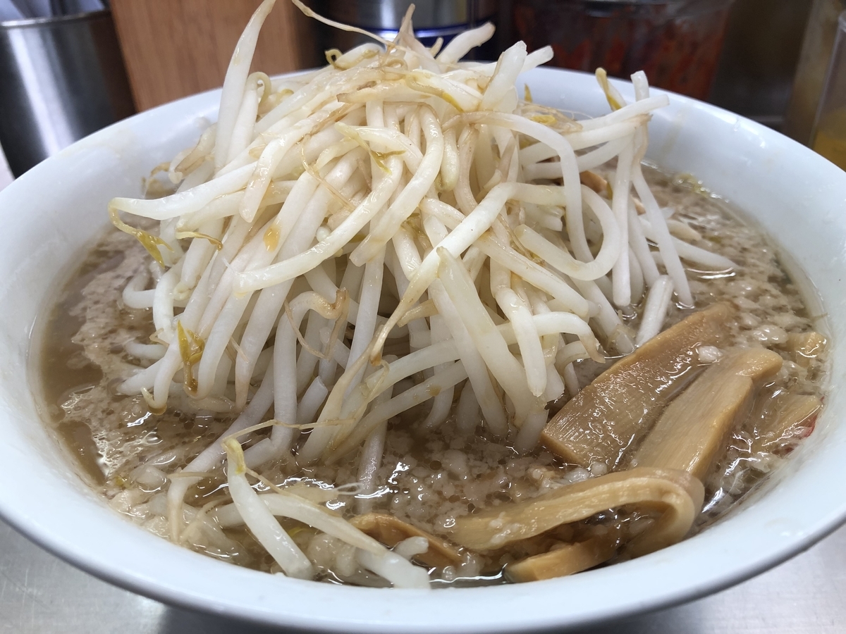 ホープ軒　モヤシラーメン　大量のモヤシ