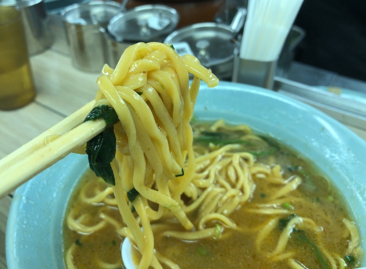 らすた　ラーメン　極太卵麺