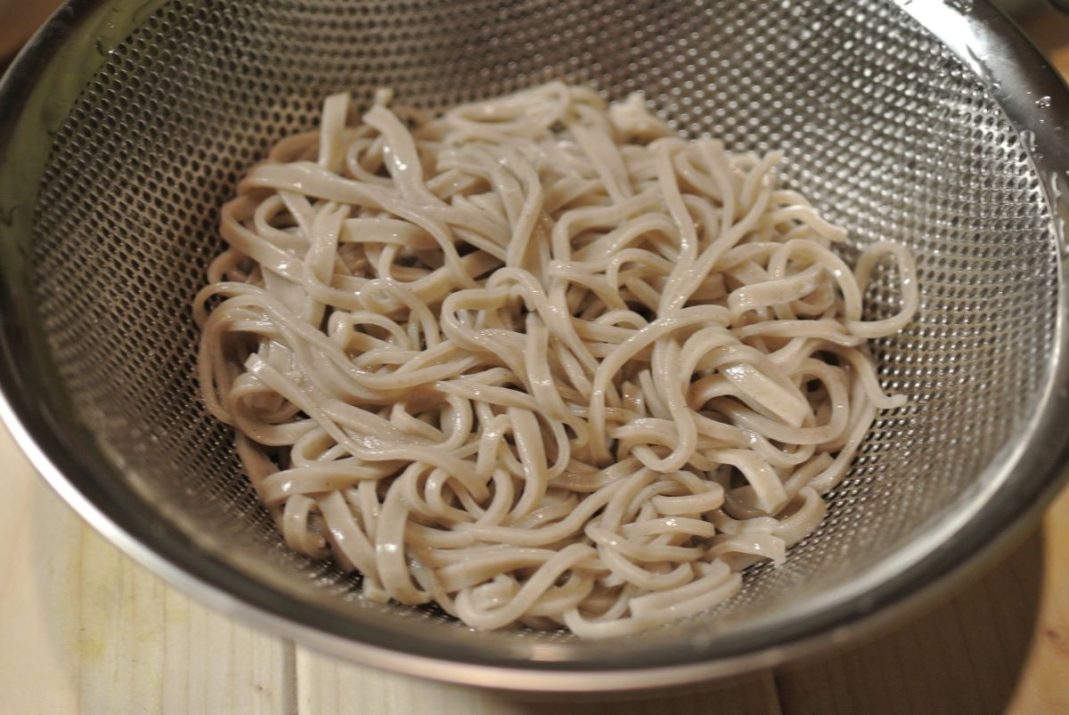日本そばで焼きそばを作ってみた ひとり気ままに山小屋暮らし
