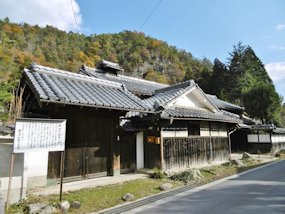 f:id:yamamayuga:20191130001900j:plain