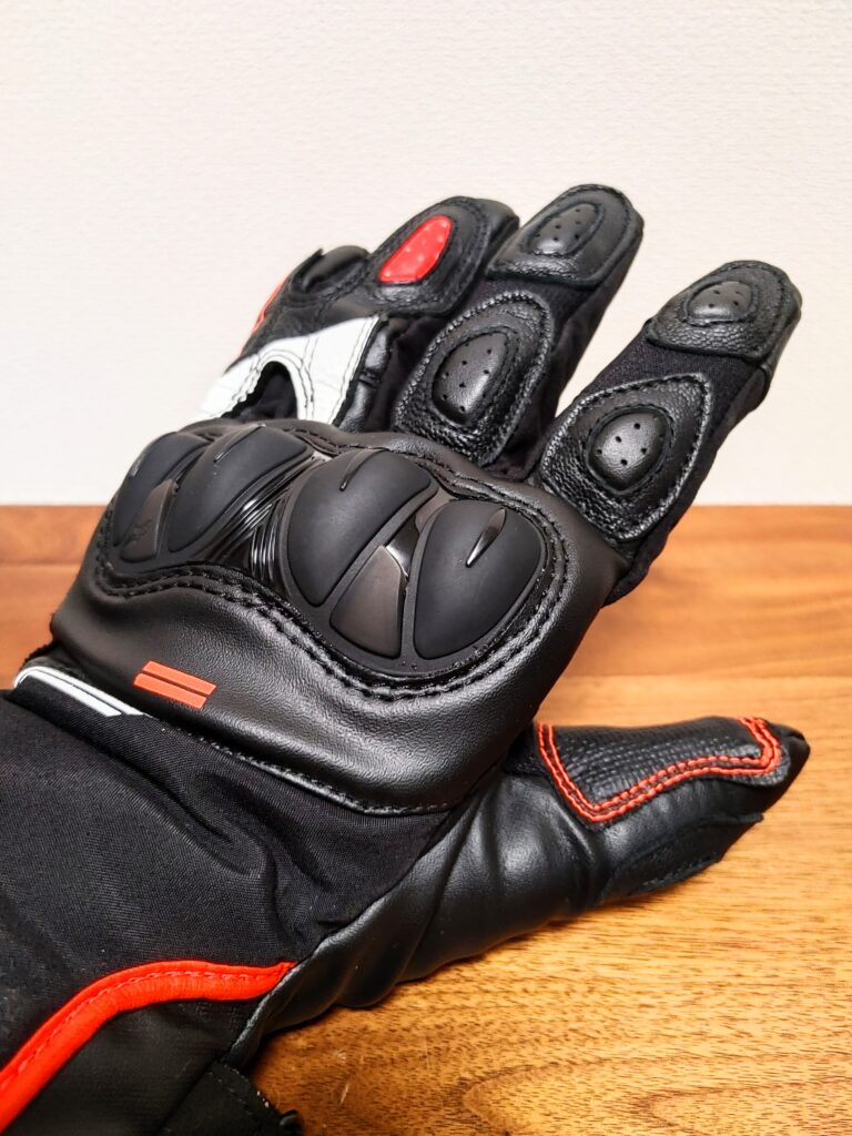 バイク】春・秋・冬用の透湿防湿グローブをレビュー！ - バイクと