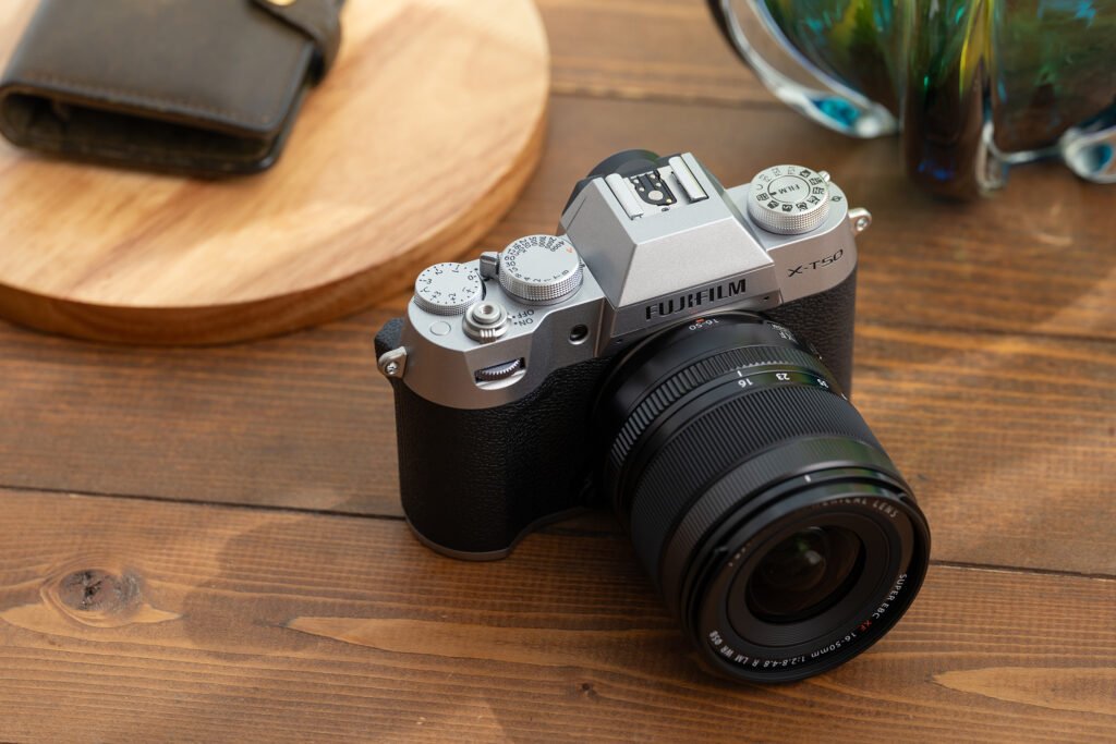 FUJIFILM X-T50 本体 総ショット数929回 バッテリー3個付き ミラーレスデジタルカメラ「FUJIFILM X-T50」新発売 | 富士