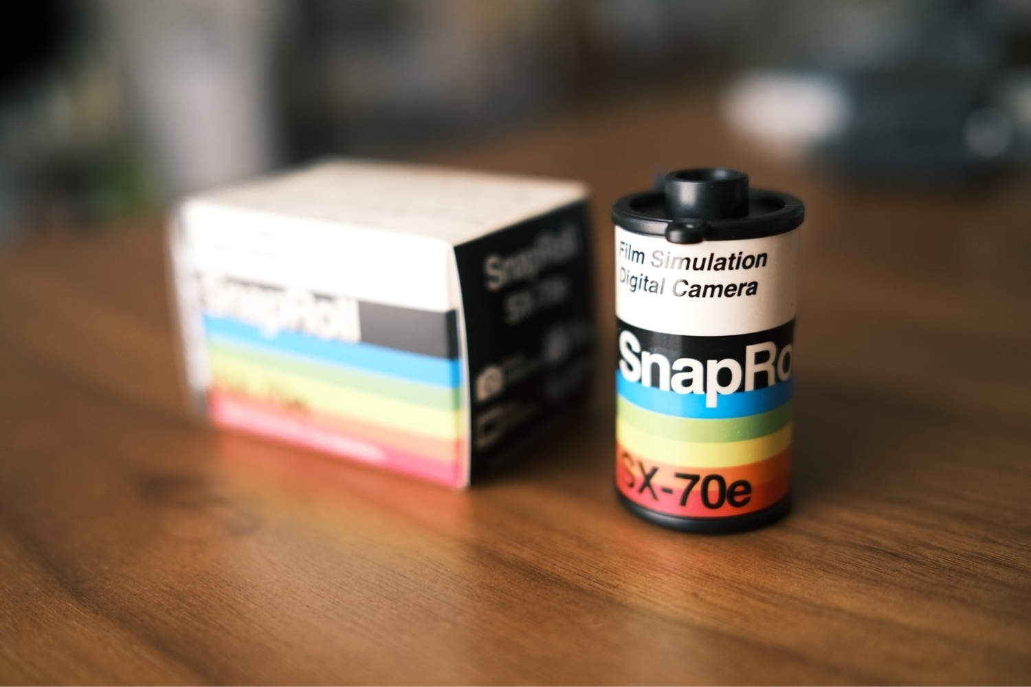 開封レビュー】フィルム型トイカメラ「SnapRoll」｜レトロな見た目が