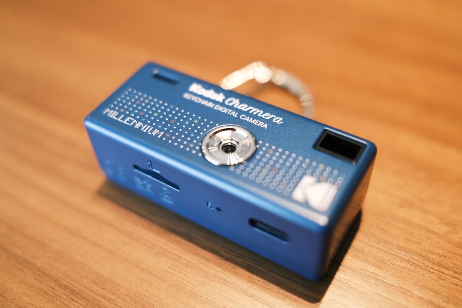 レビュー】Kodak Charmera Millennium Edition｜Y2Kデザインを採用した