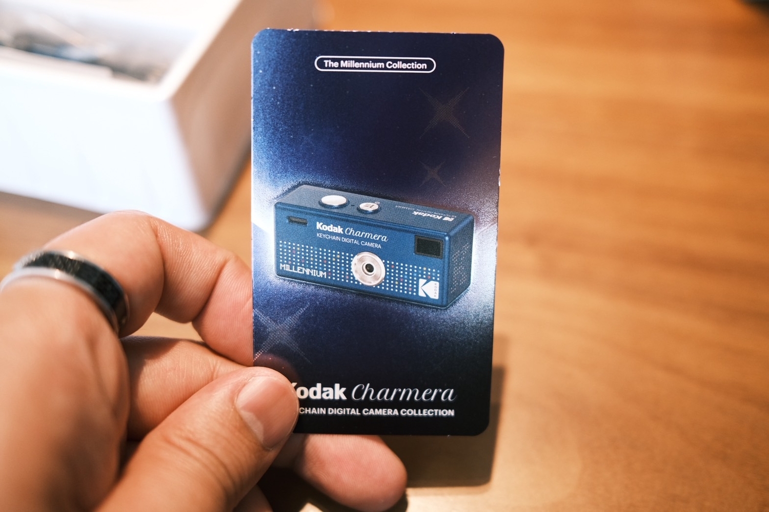 レビュー】Kodak Charmera Millennium Edition｜Y2Kデザインを採用した
