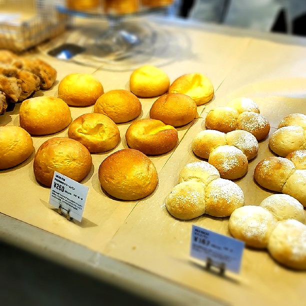 北広島の行列パン屋さん Truffle BAKERY 北海道ボールパークFヴィレッジ店 （トリュフベーカリー） yamapura’s blog