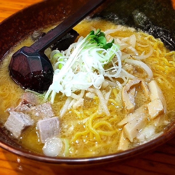 鬼頭 鍋三郎、柴山潟の白山、限定・豪華大判画版画、 新品高級額付 Yahoo!オークション -「鬼頭鍋三郎」の落札相場・落札価格